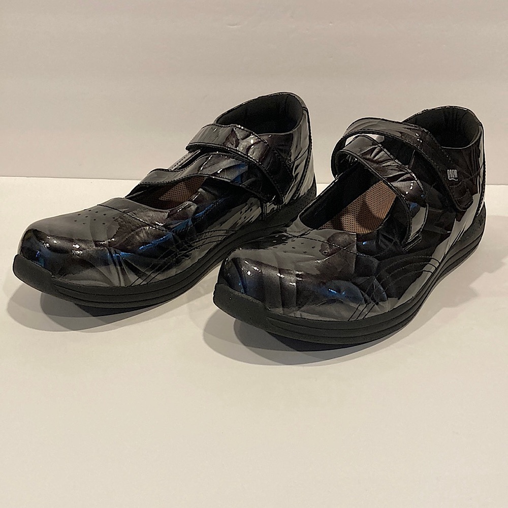 DREW ORCHID-GRAY PATENT LEATHER MARY JANE SIZE 11 EUC